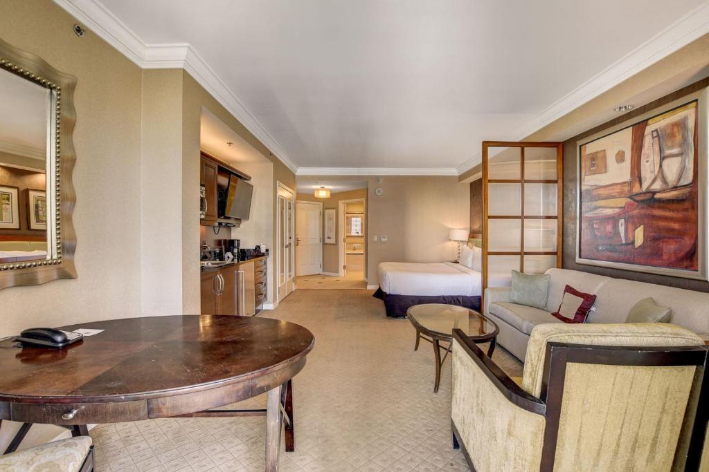 לאס וגאס Strip & Sphere View! Privately Owned Condo Hotel-The Signature At Mgm מראה חיצוני תמונה